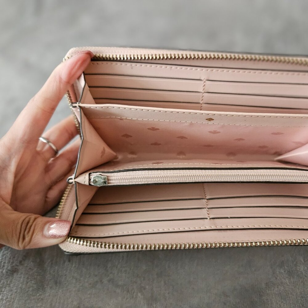 🌸♠️ Kate Spade Wallet ♠️🌸 - Picture 3 of 4